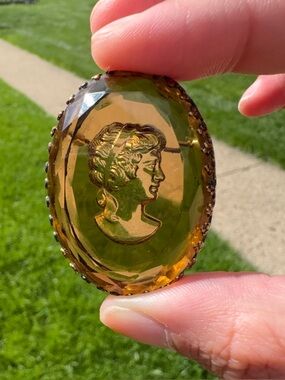 Vintage West Germany Intaglio Cameo Brooch – Faceted Glass, Mid-Century Classic